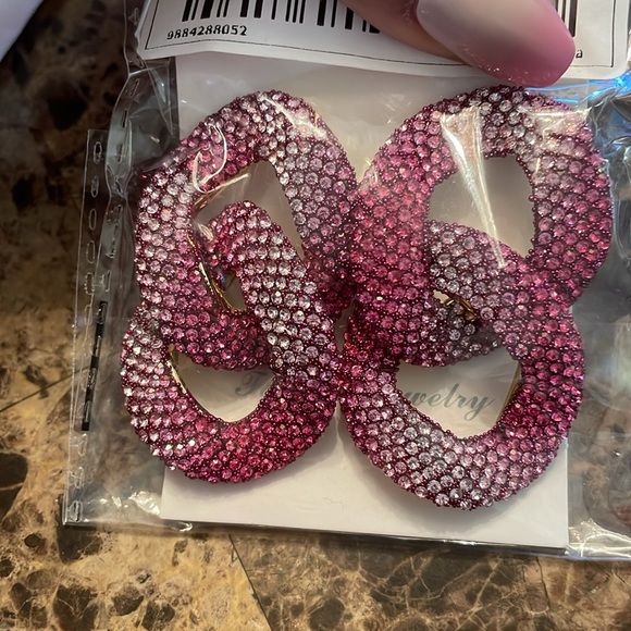 NWT Pink Crystal Oversized Pink Ombre Earrings - Picture 4 of 4